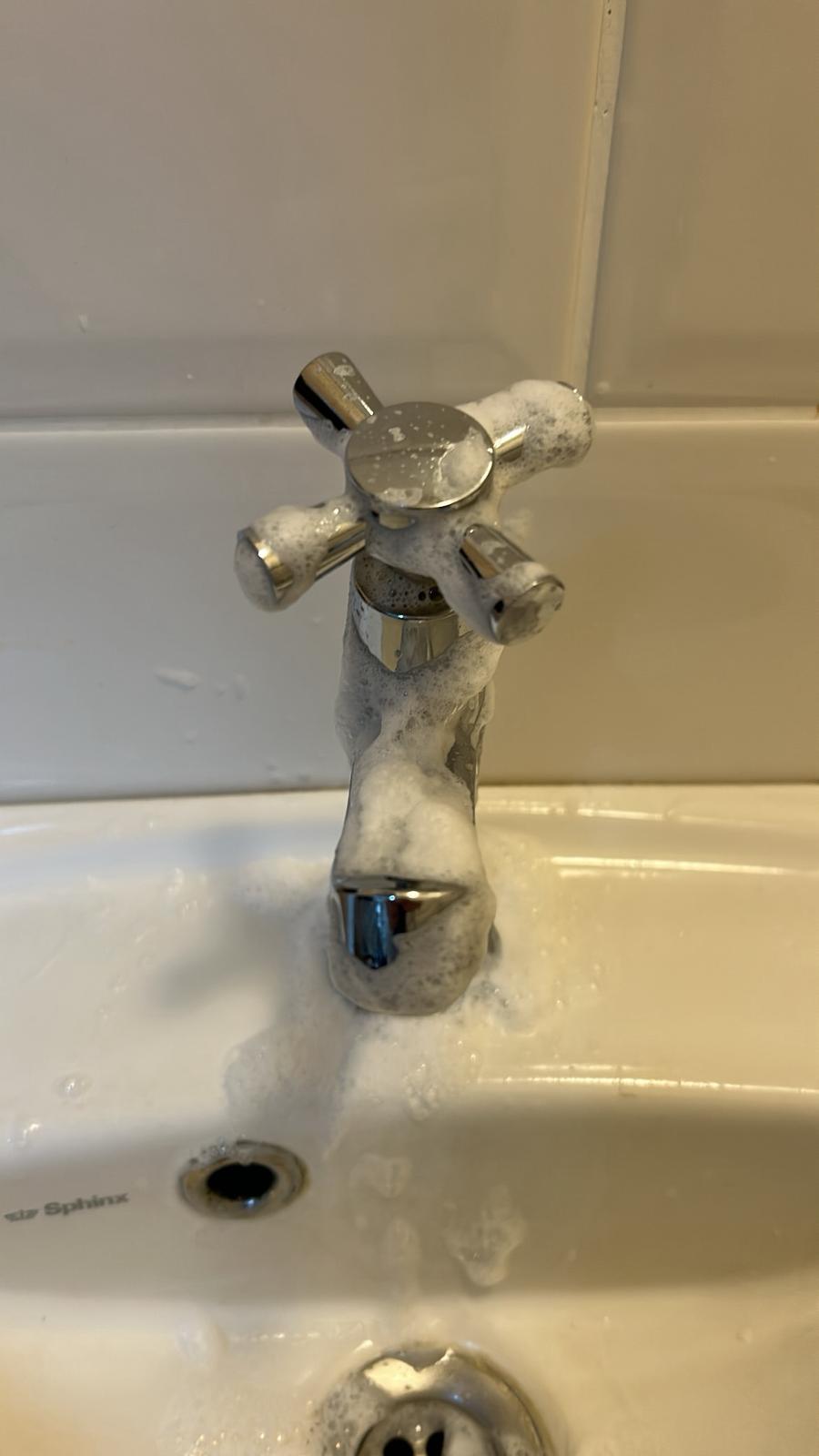 Particuliere schoonmaak, badkamer professioneel gereinigd