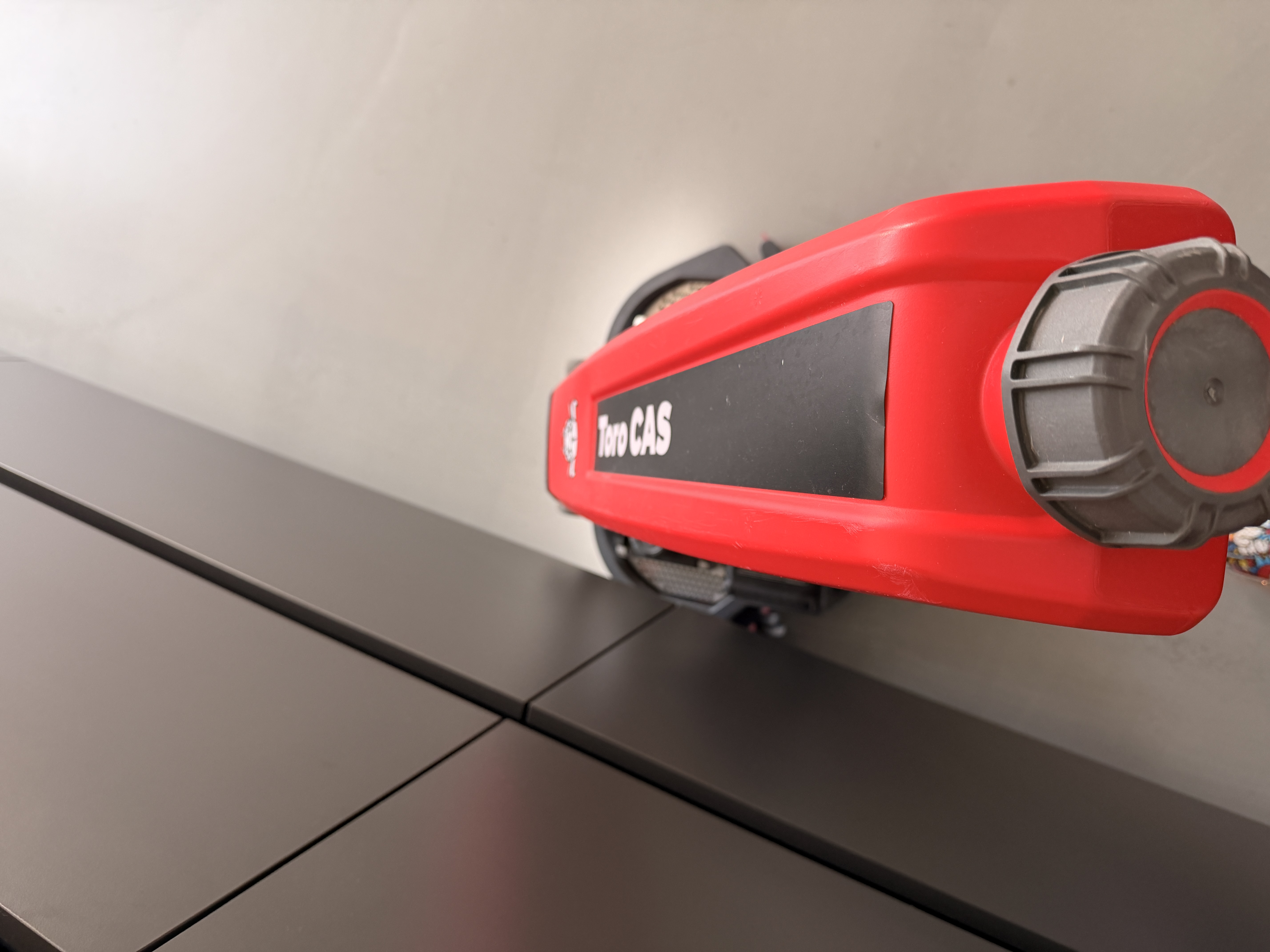 Professioneel vloerreinigen met schoonmaakmachine Strix Cleaning Groningen